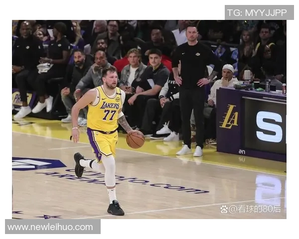 东契奇湖人生涯仅39场便追平浓眉10次砍下35分5篮板5助攻的壮举 东契奇湖人生涯仅39场便追平浓眉10次砍下35分5篮板5助攻的壮举