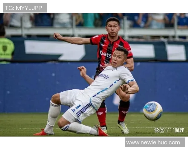 克鲁塞罗门将卡西奥遭队友膝盖撞击意外休克紧急被换下