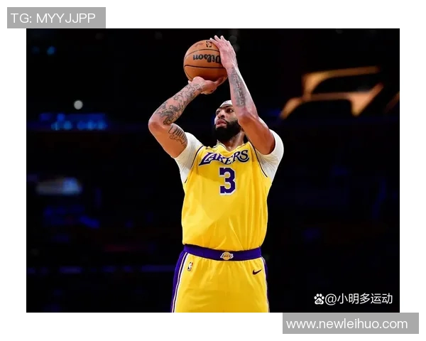 浓眉高效表现引领球队胜利14投11中斩获25分10篮板3助攻3抢断2盖帽 浓眉高效表现引领球队胜利14投11中斩获25分10篮板3助攻3抢断2盖帽